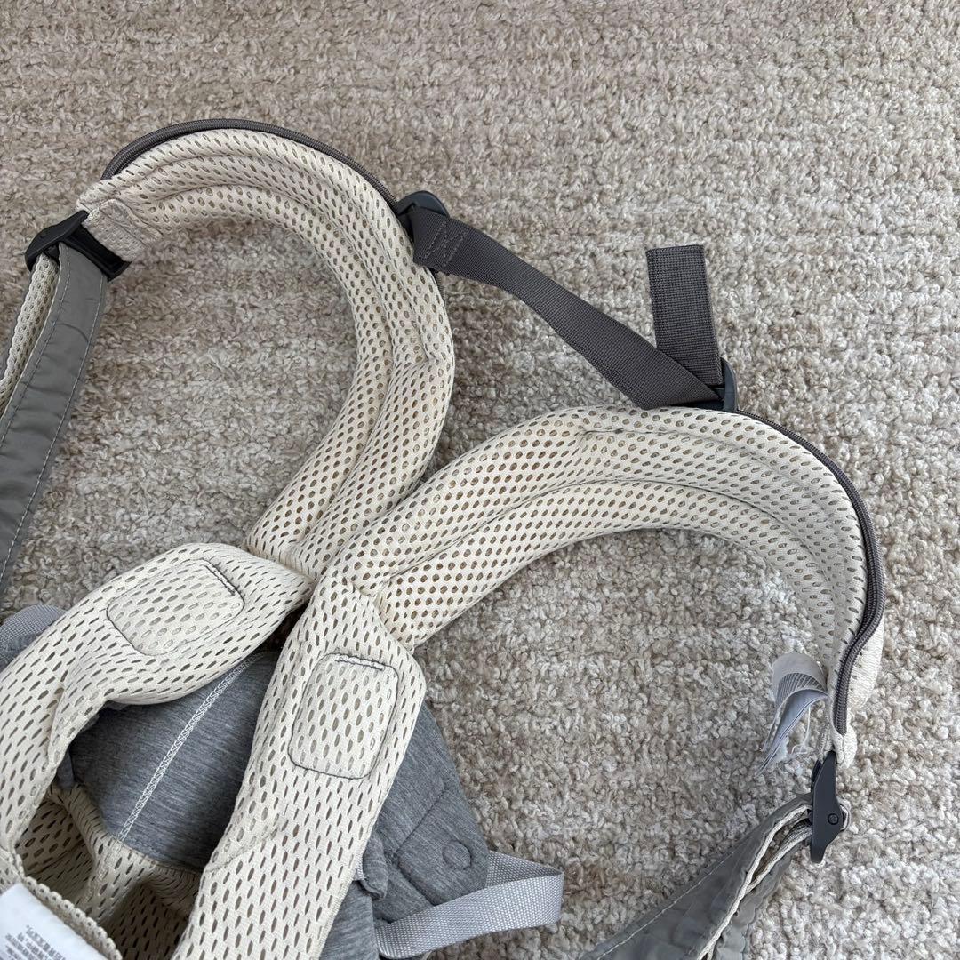 BABY BJORN ベビービョルン　美品　抱っこ紐　クリーム　ベージュ