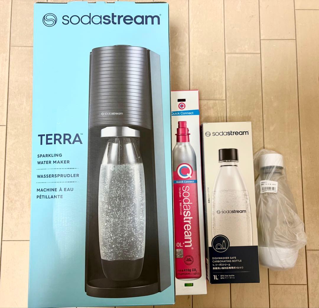 ［新品未使用］ソーダストリーム-TERRA -(ボトル&ガス付き)