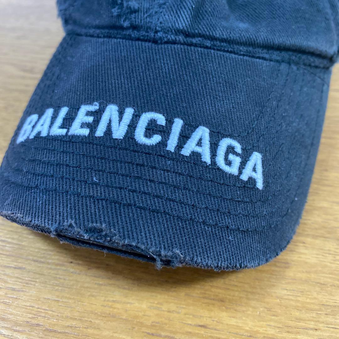 BALENCIAGA ブラック ダメージ加工キャップ