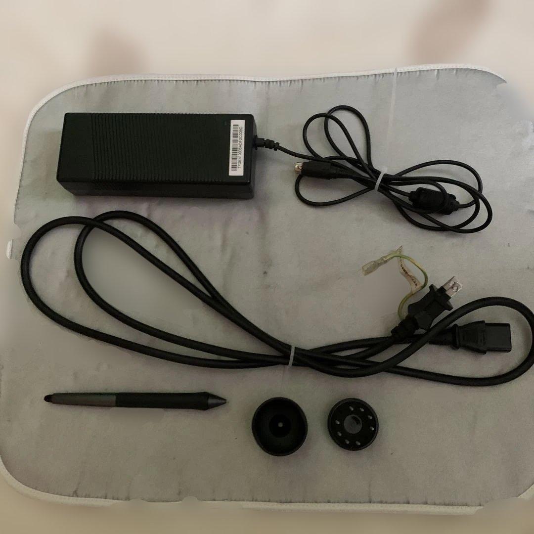 Wacom 液晶ペンタブレット 大型 USB接続