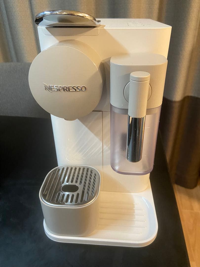 ネスプレッソ カプセル式コーヒーメーカー ラティシマ・ワン F111-WH