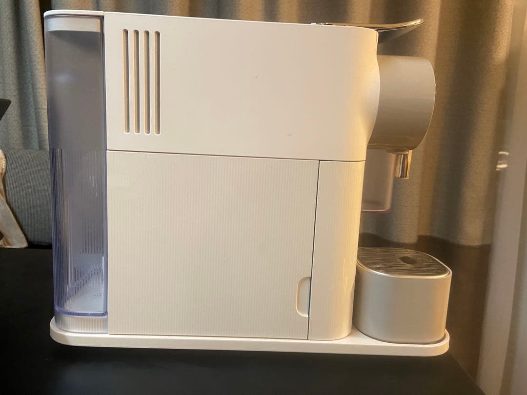 ネスプレッソ カプセル式コーヒーメーカー ラティシマ・ワン F111-WH