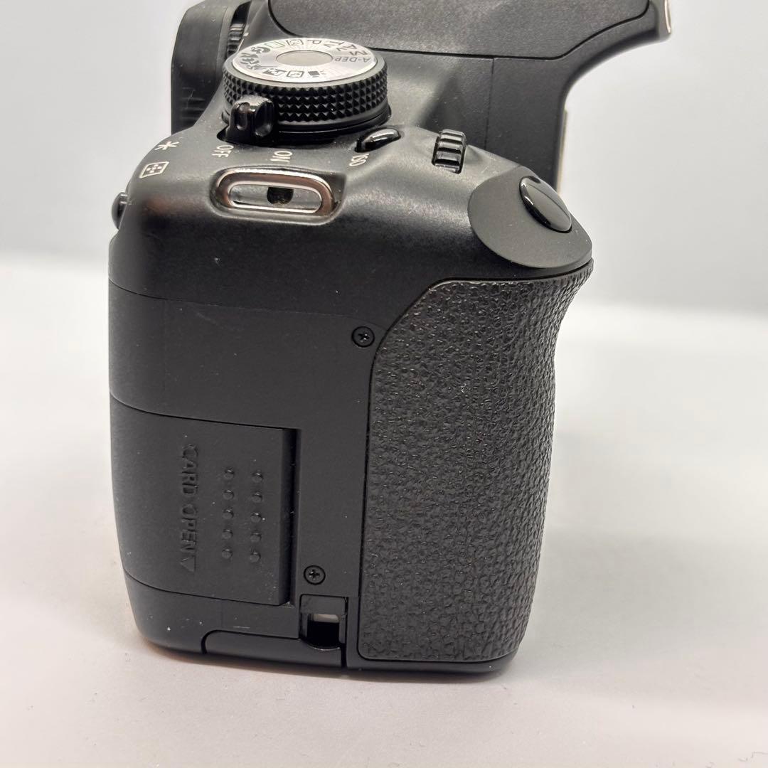 超メルカリ市　Canon EOS Kiss X3 バッテリー2個