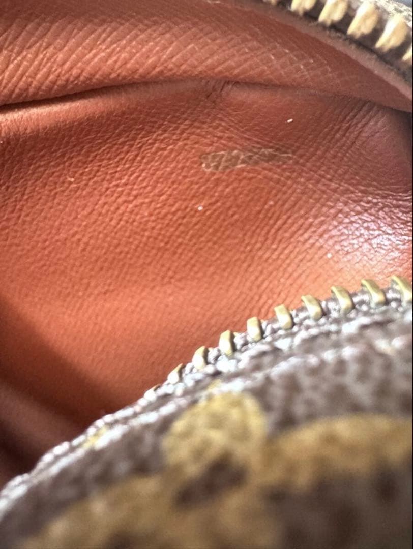 LOUIS VUITTON ルイヴィトン　ショルダーバッグ