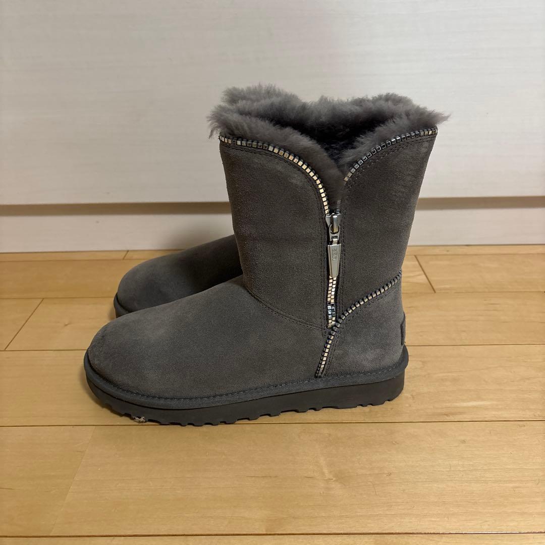 UGG グレー ジッパー付き ムートンブーツ　フローレンス