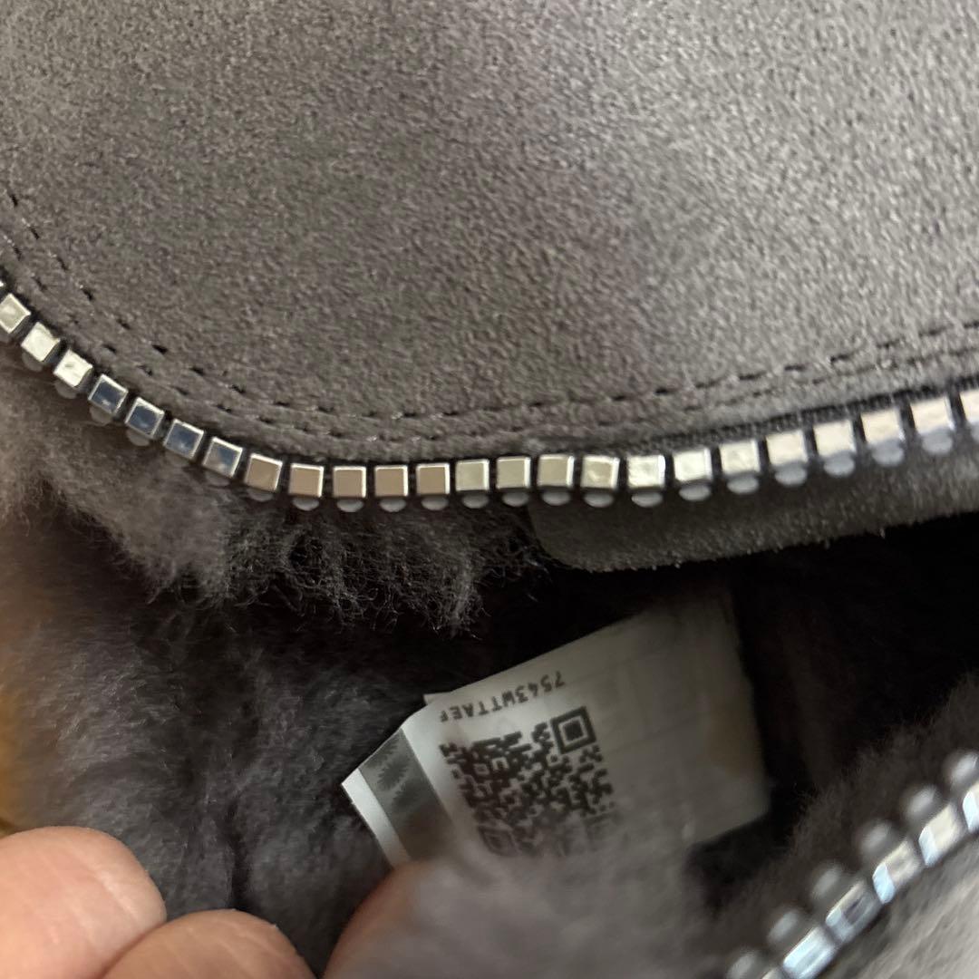 UGG グレー ジッパー付き ムートンブーツ　フローレンス