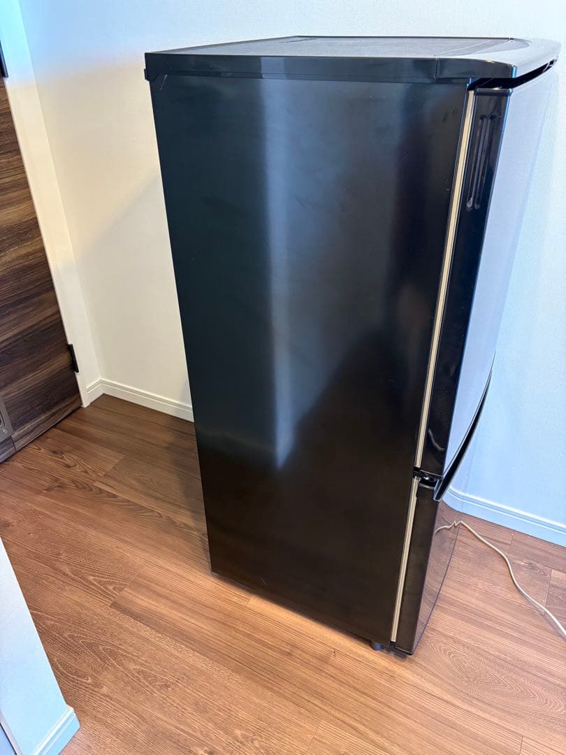 【たのメル便】SHARP製冷蔵庫SJ-D14A-B 137L 黒色 2ドア冷蔵庫