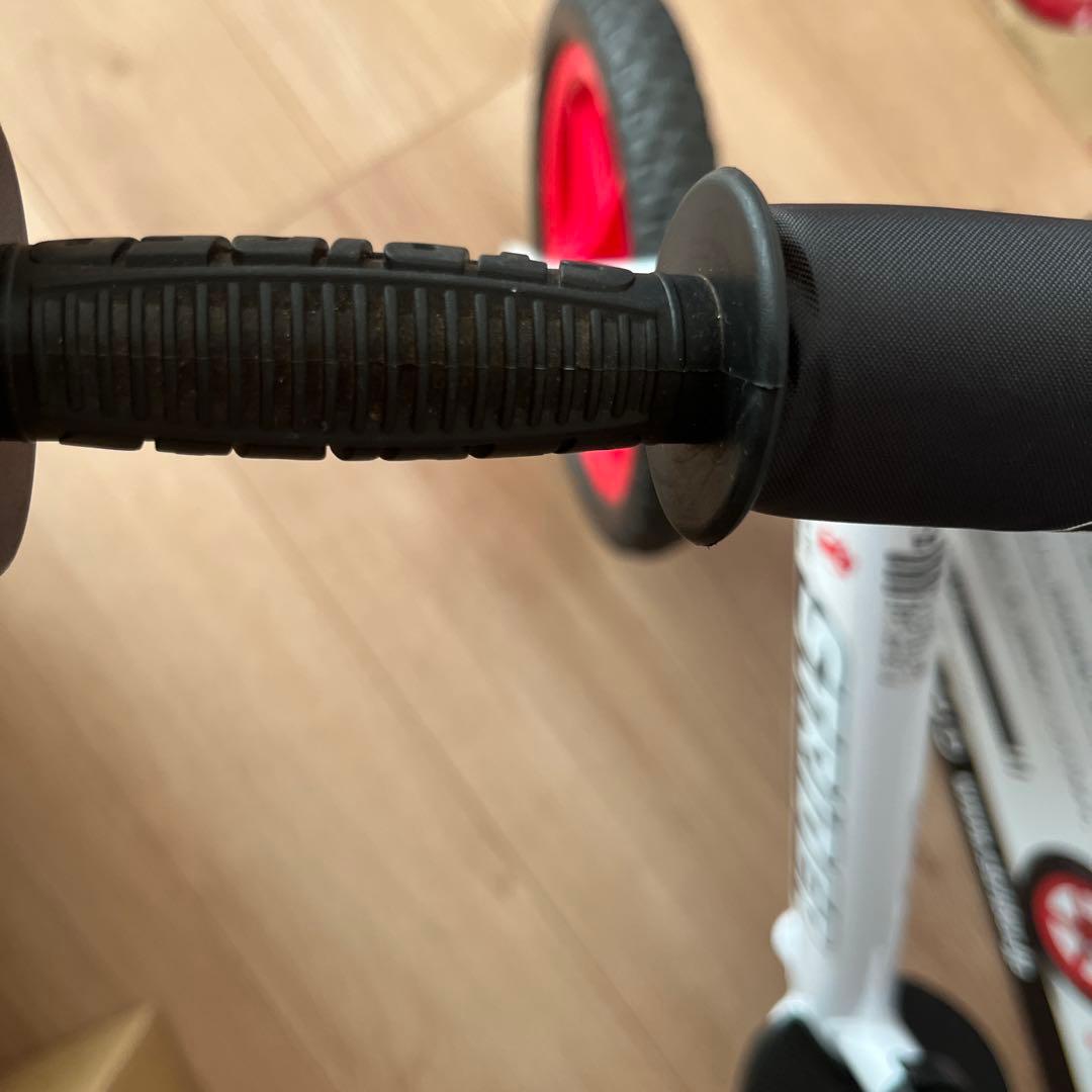 正規品　ストライダー　　STRIDER セーブザチルドレンモデル　プロテクター付