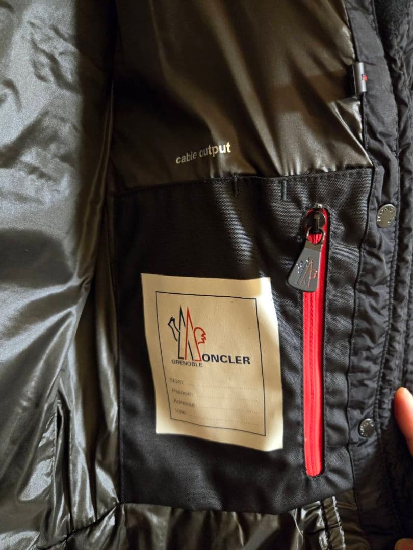 n*e様 オークション‼️ 30万美品希少ブラックファー　モンクレール　BESS