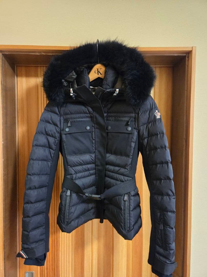 n*e様 オークション‼️ 30万美品希少ブラックファー　モンクレール　BESS