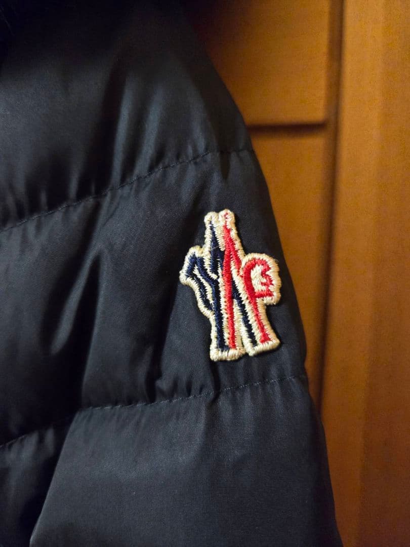 n*e様 オークション‼️ 30万美品希少ブラックファー　モンクレール　BESS