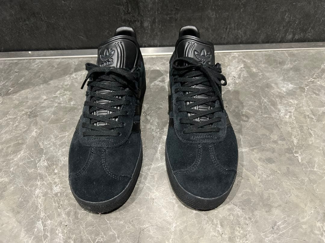 靴 adidas gazelle 26.5cm