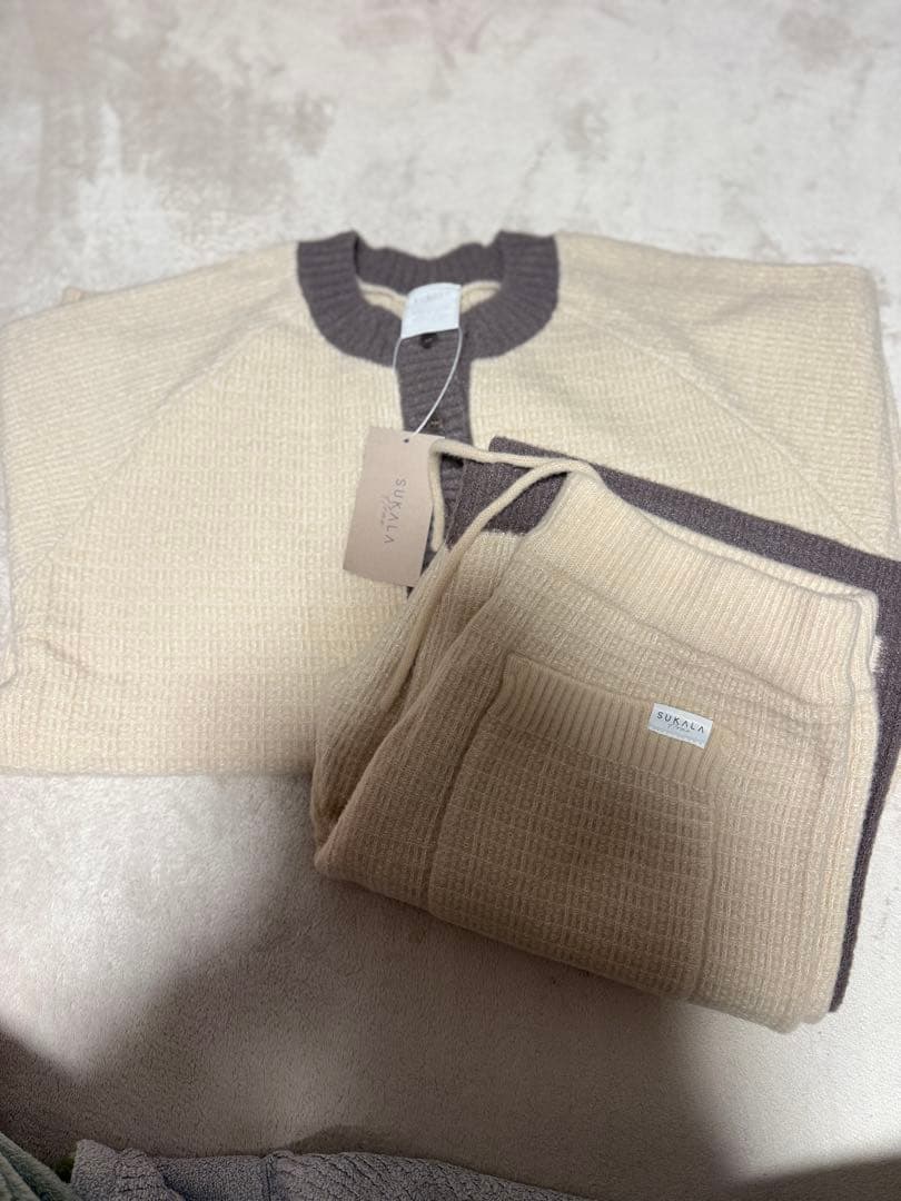 【SUKALA 】リラックスフィルセラツィードパジャマ　ラバ　M