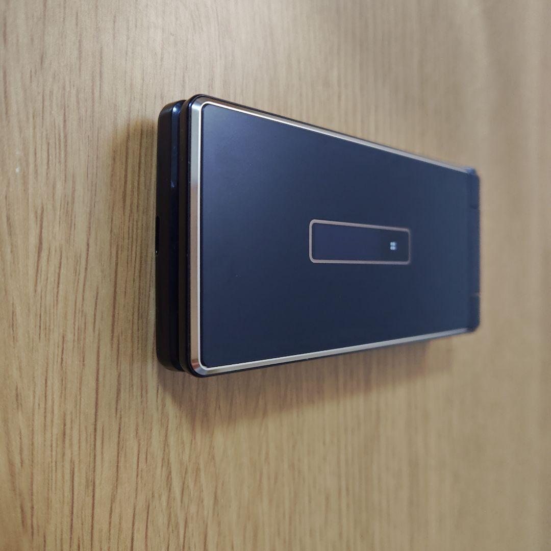 AQUOS ケータイ SH-06G 黒【ほぼ新品/機種変作業のみ】