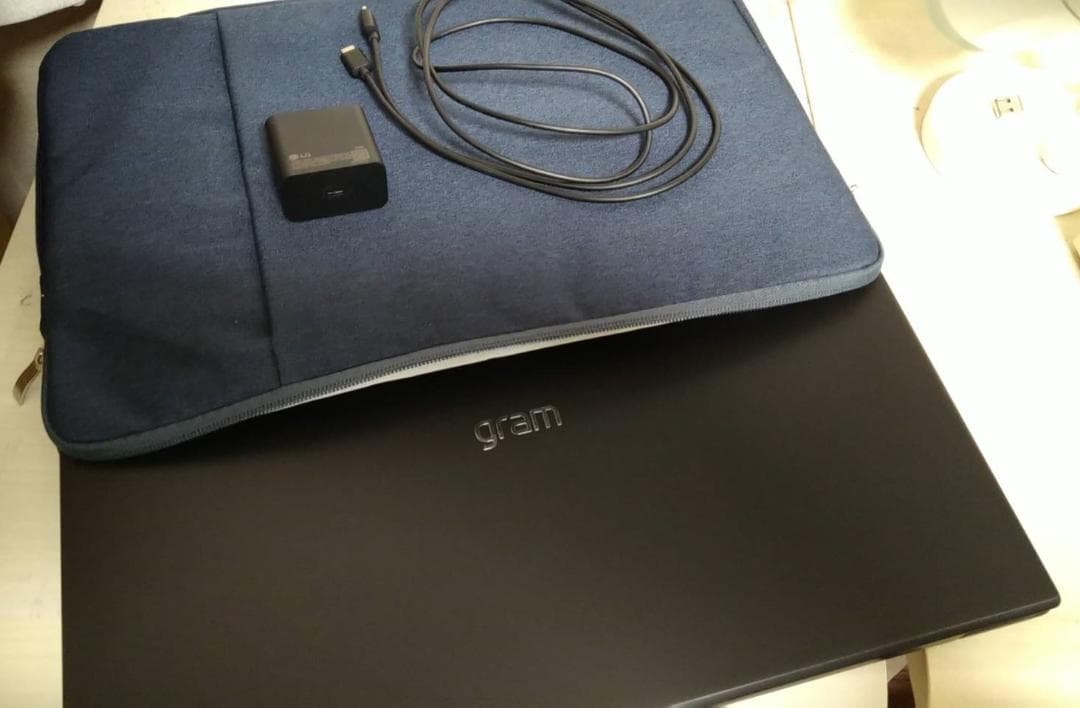 Windowsノート本体 LG gram 17 Intel Core Ultra 9 32GB 1TB