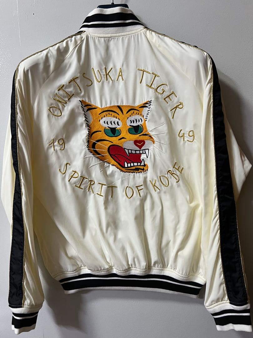 ペコ　Onitsuka Tigerオニツカタイガー　ボンバージャケット