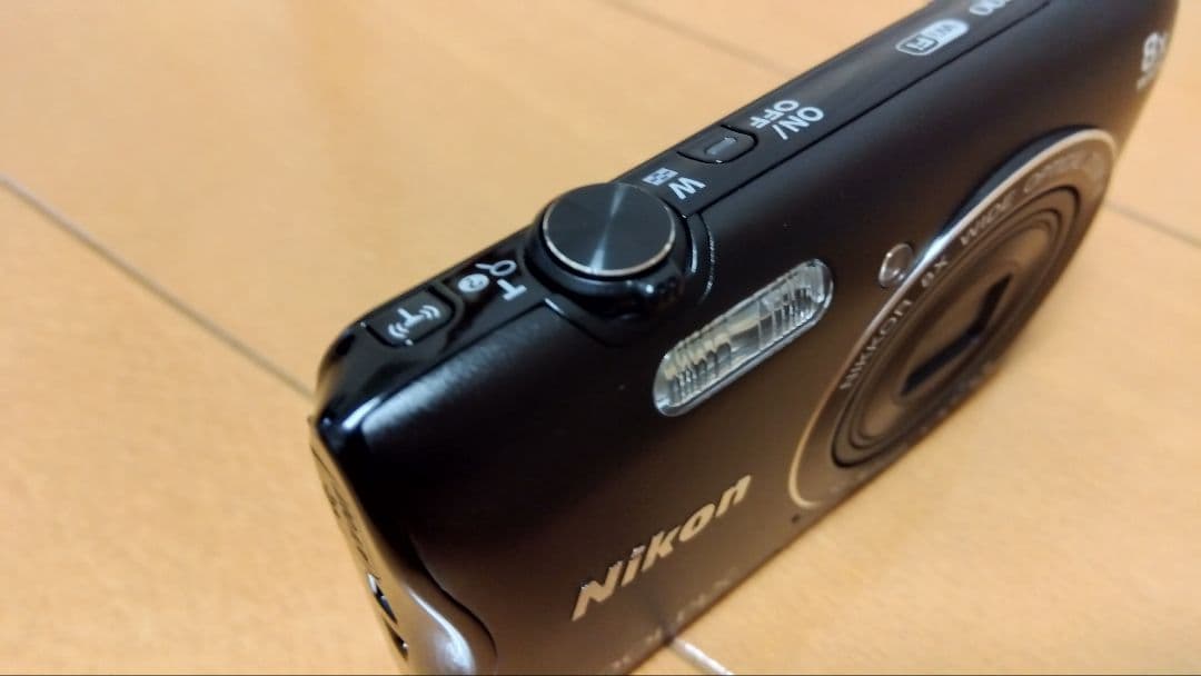 Nikon COOLPIX S3700 デジタルカメラ ブラック