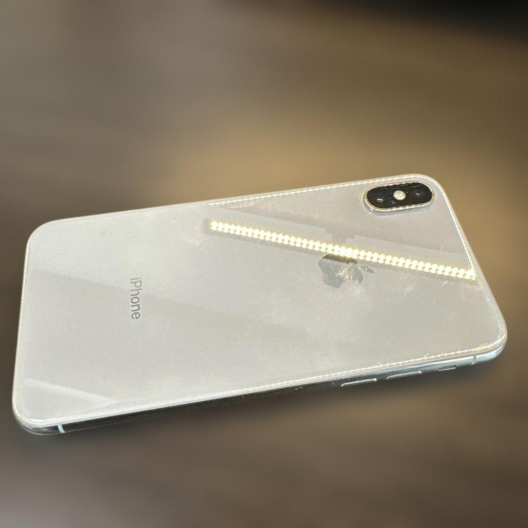 Apple iPhone X シルバー