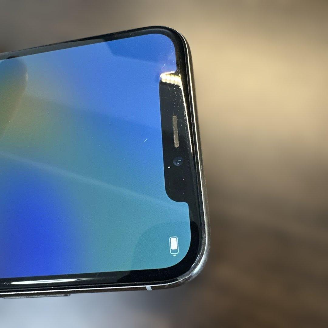 Apple iPhone X シルバー