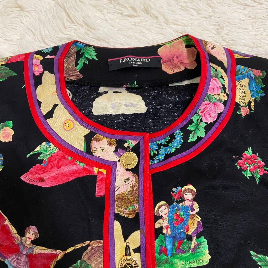 極美品✨レオナール　セットアップ　人物、花柄　肩パッド入り　金ボタン　Ｍサイズ