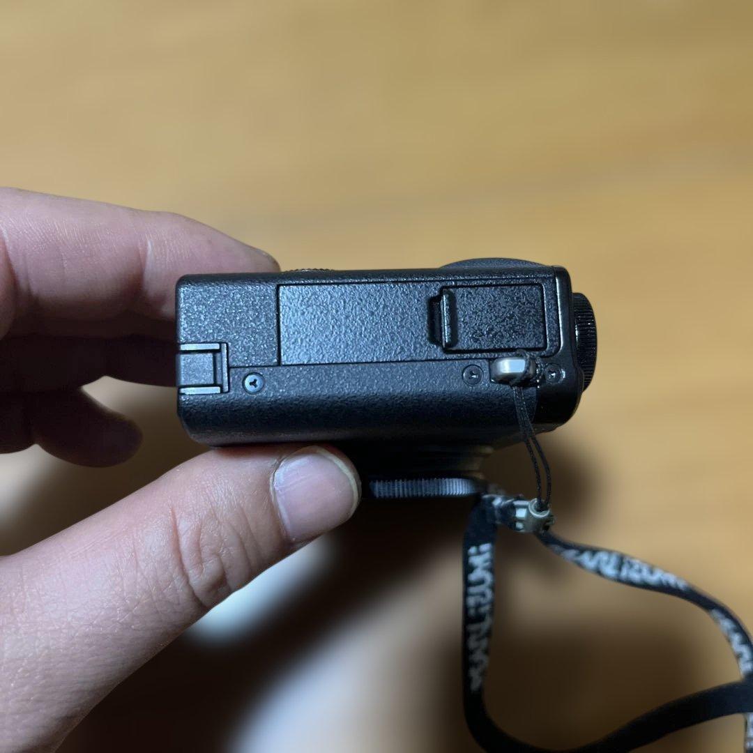 ttiFujifilm XQ1 デジタルカメラ