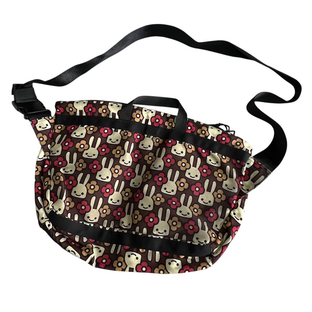 CUNE キューン うさぎ メッセンジャー バッグ ウサギと花柄