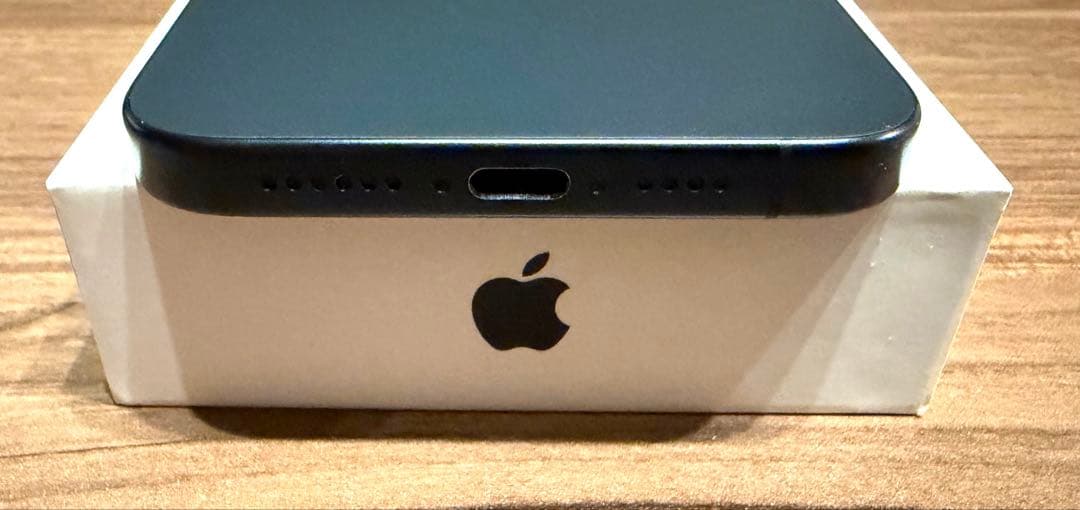 【美品】iPhone15 Pro Max（Apple）