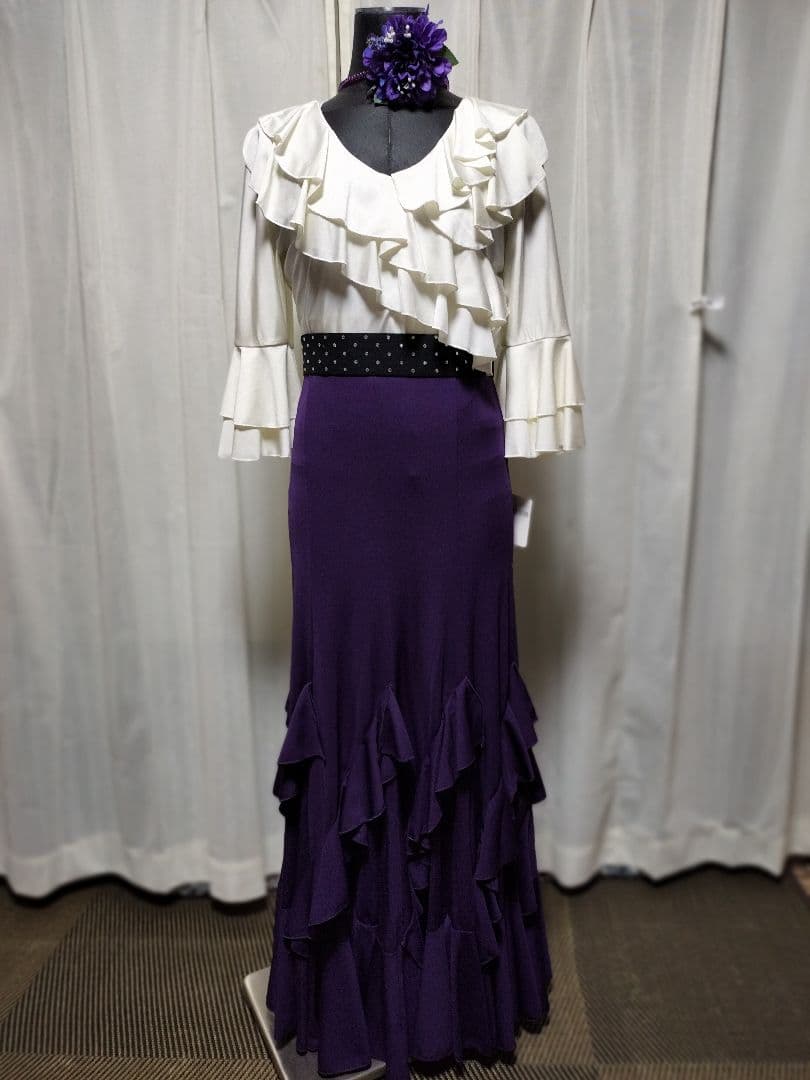 【丈長めブラウス未使用】フラメンコドレス 紫色 フリル付きセットアップ