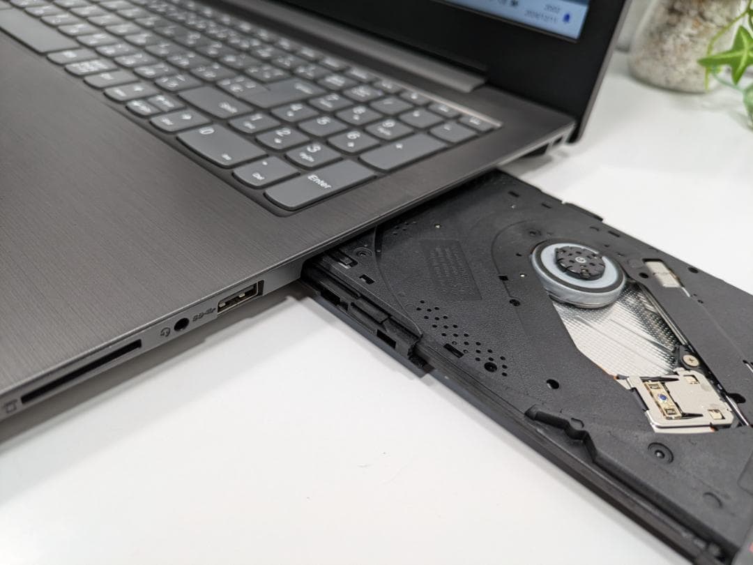 ひ*ろ様 Windows11ノートパソコン✨オフィス付き✨レノボ　爆速SSD　W