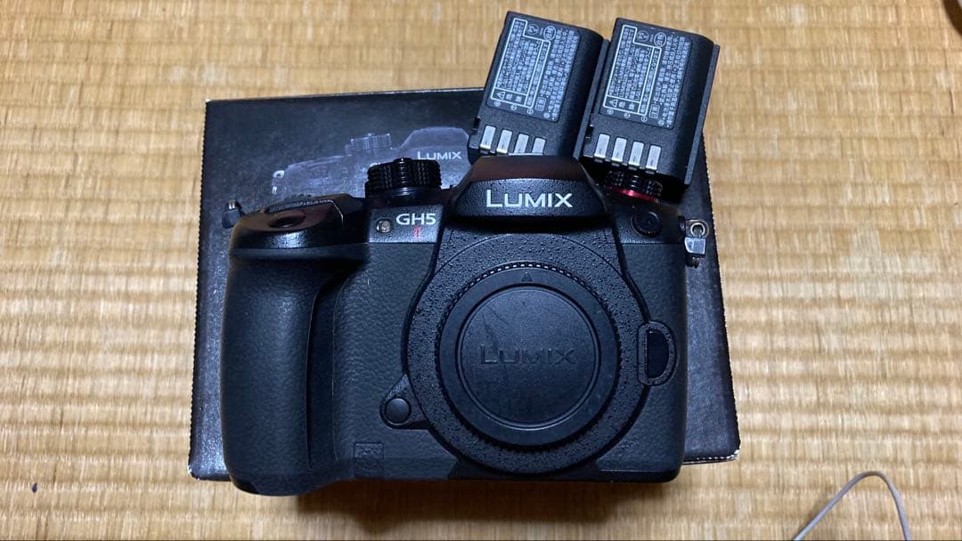 LUMIX DC-GH5M2 SD（128GB）、バッテリー2個、全付属品付き。