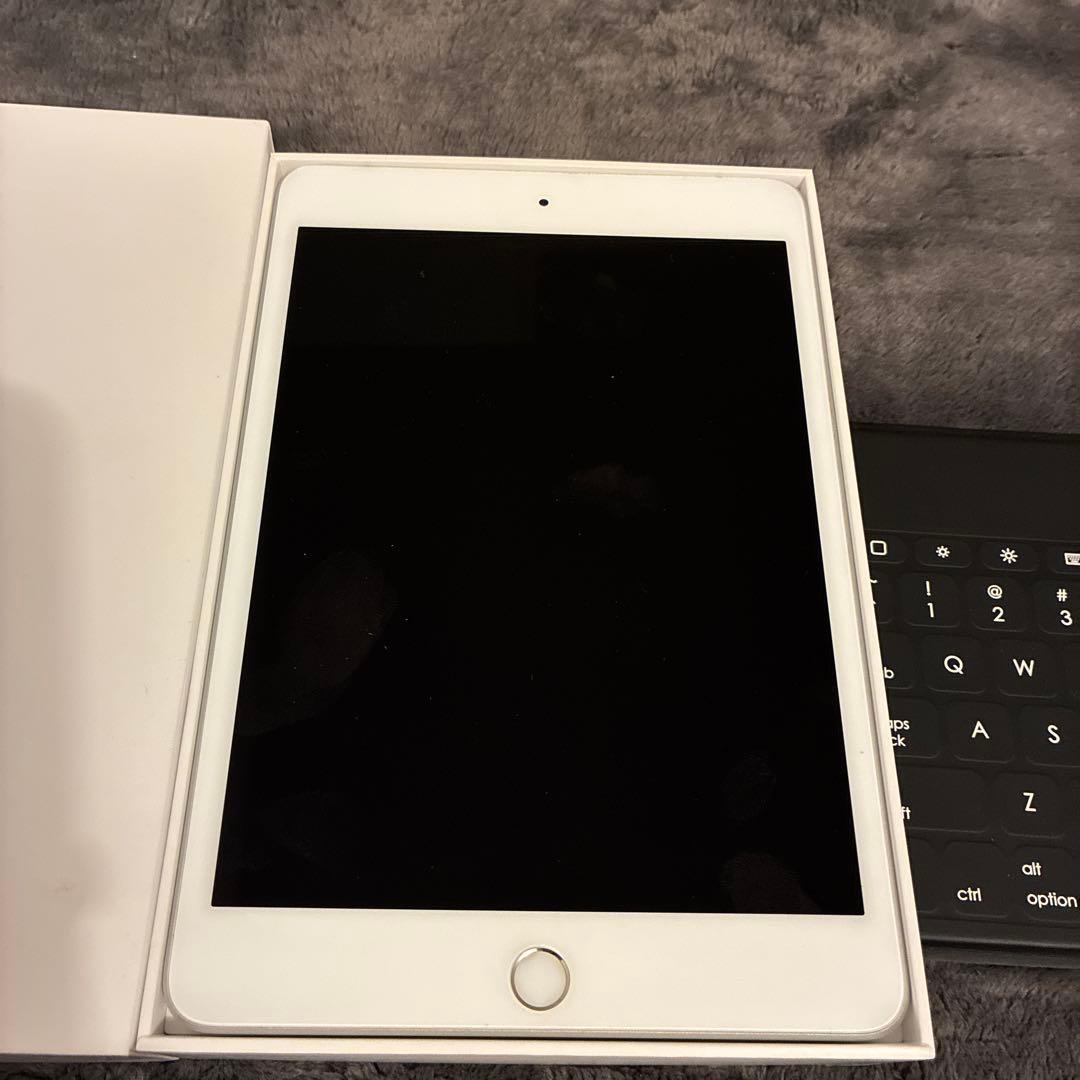 iPad本体 シルバー Logitechキーボードセット