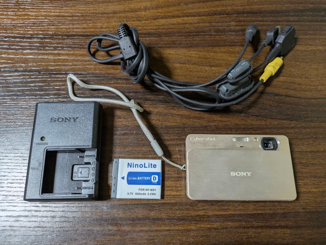 SONY Cyber-shot コンパクトデジタルカメラ DSC-T700