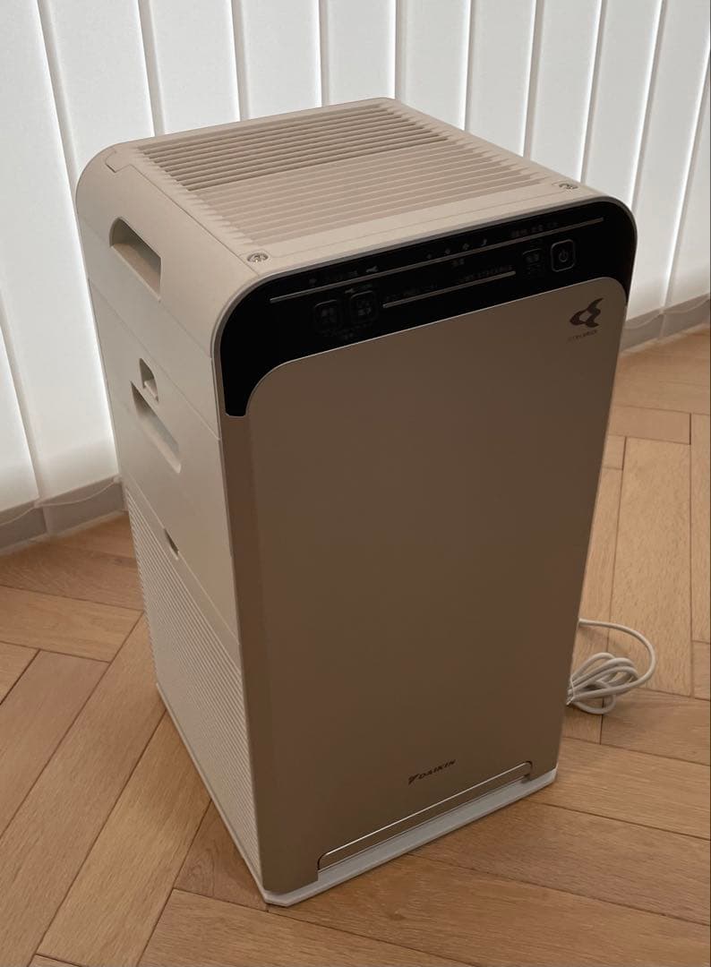 ゆいママ★専用　DAIKIN 空気清浄機 シルバー