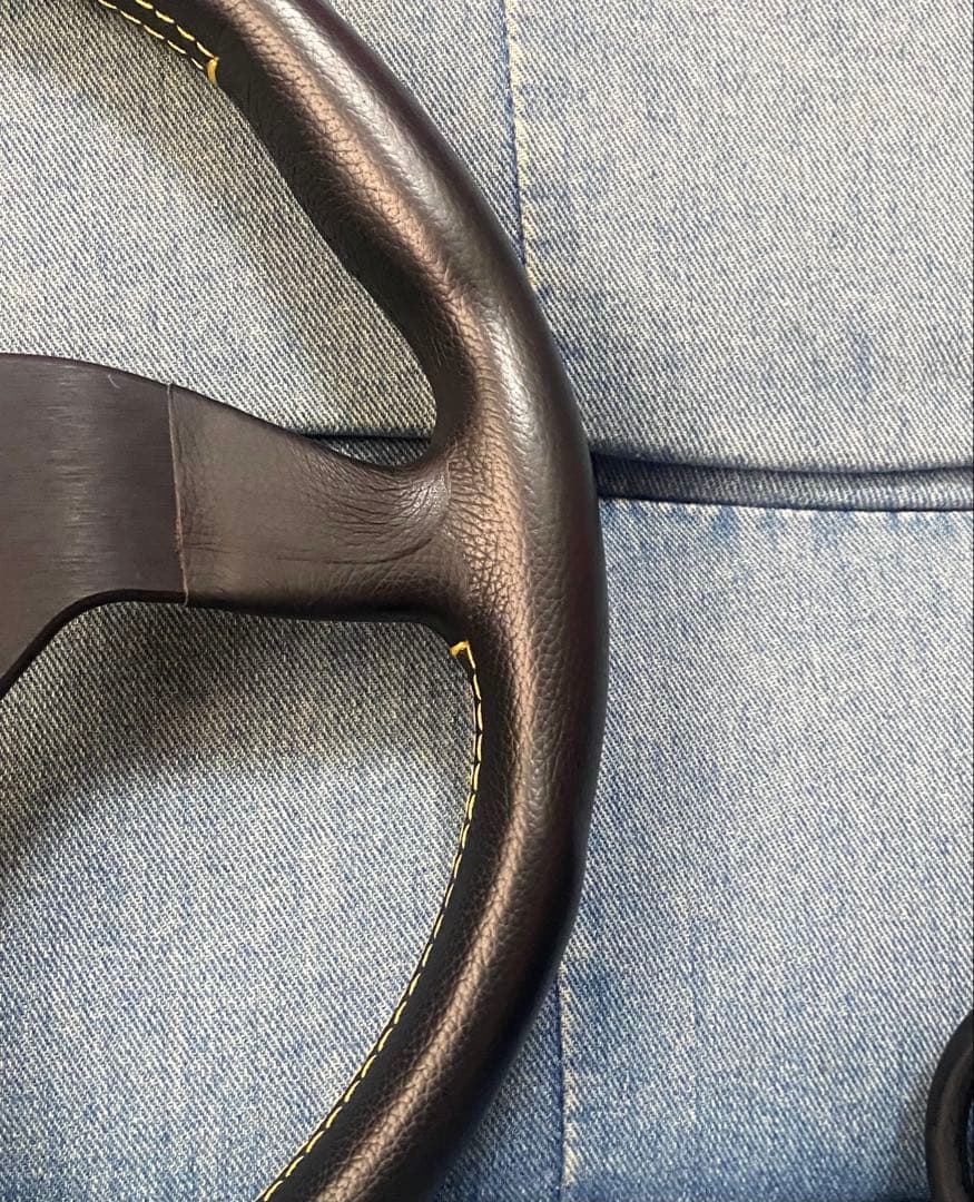 美品　MOMO VELOCE RACING 320mm ステアリング