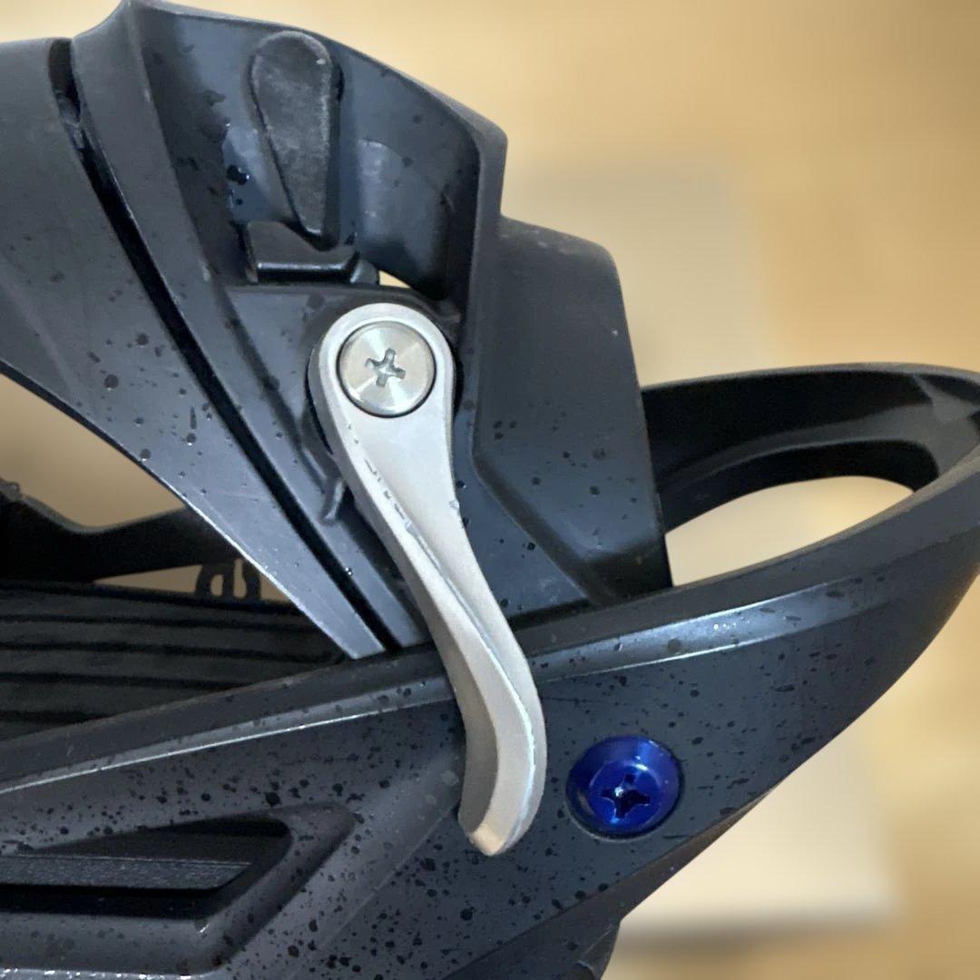 ブラックスノーボードビンディング メンズ・ミディアム