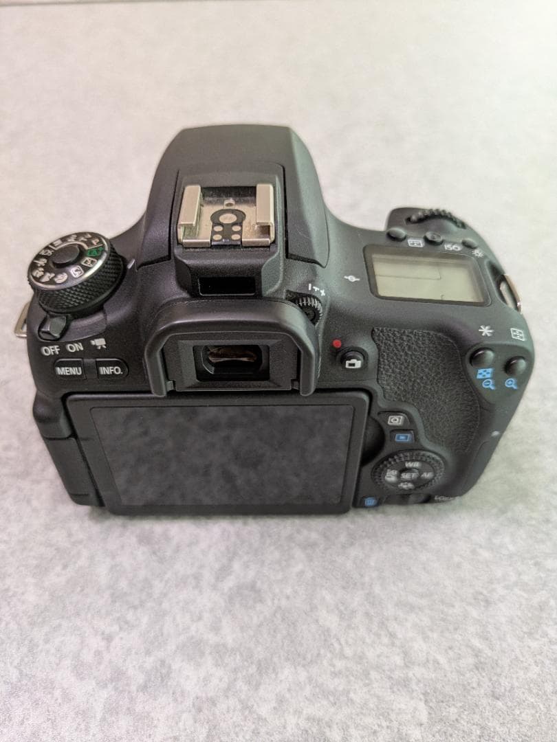 【山田】Canon EOS 8000D デジタル一眼レフ レンズキット