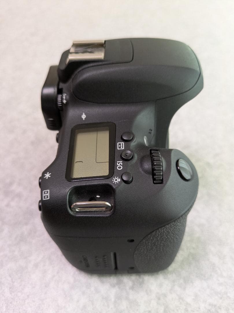 【山田】Canon EOS 8000D デジタル一眼レフ レンズキット