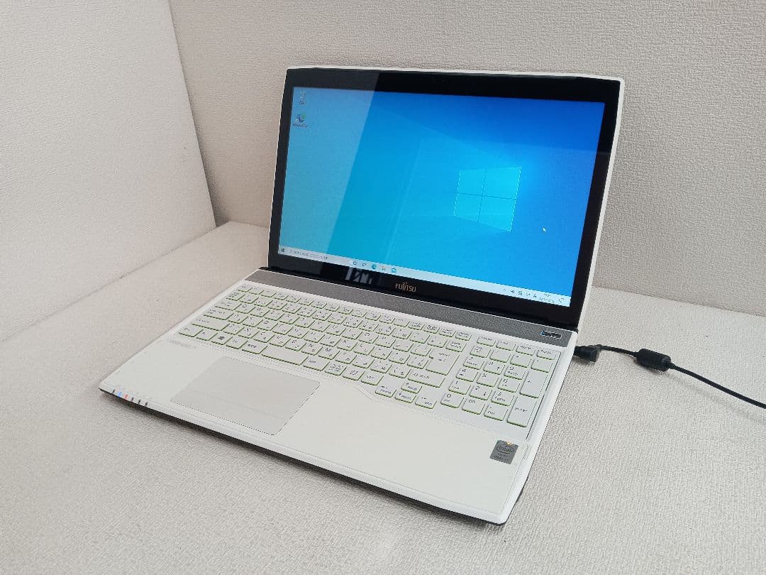 Λ LIFEBOOK AH56/M FMVA56MWストレージ無 8GB