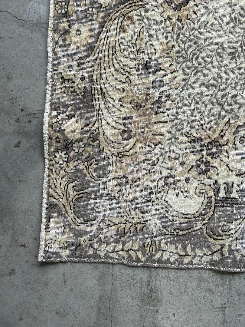 【Vintage rug】オーバーダイ｜194 x 279 cm｜トルコラグ