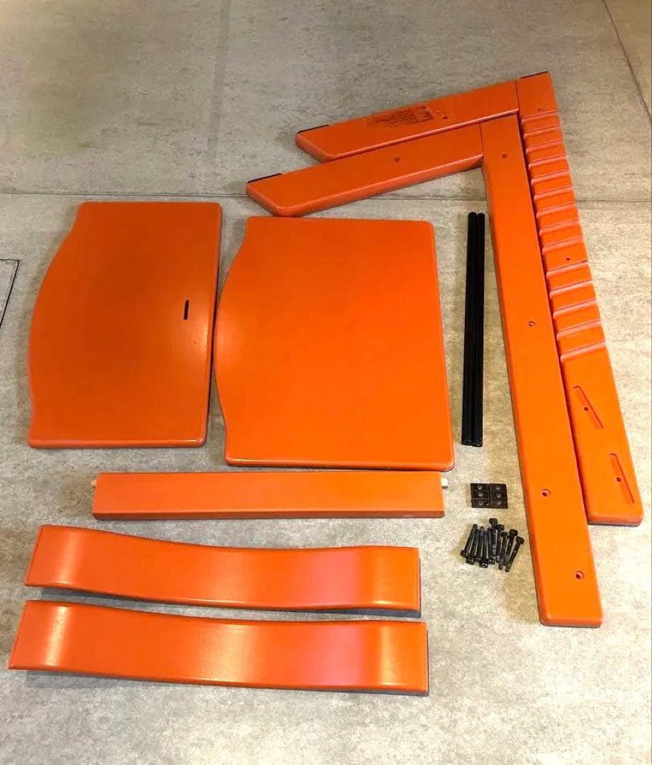 トリッケトラップ　オレンジ ベビー用チェア