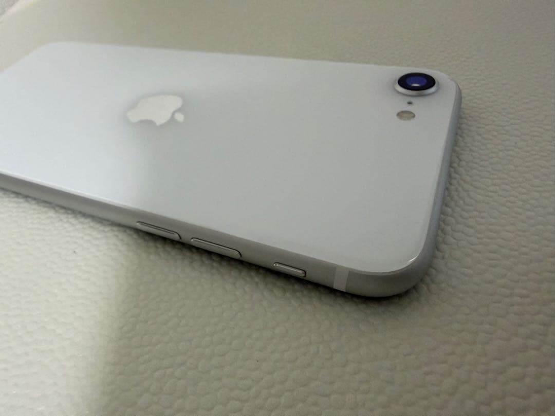 【美品】iPhoneSE（第2世代）本体 SIMフリー　64GB