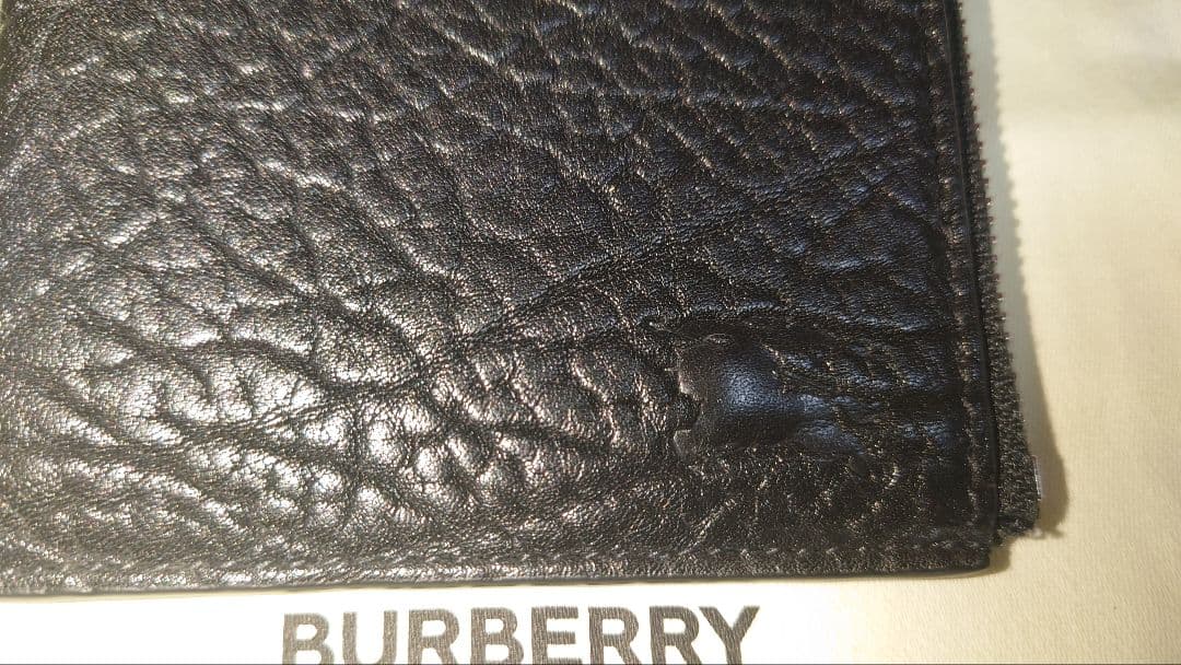セール❗️未使用バーバリーBURBERRY ブラック ミニ財布 チェーン付き