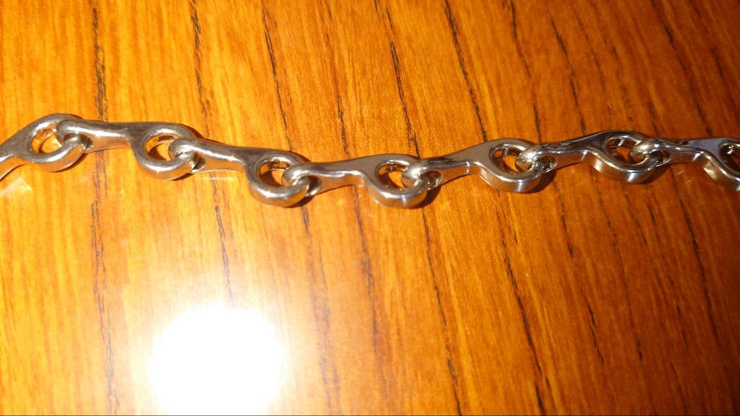 セール❗️未使用バーバリーBURBERRY ブラック ミニ財布 チェーン付き