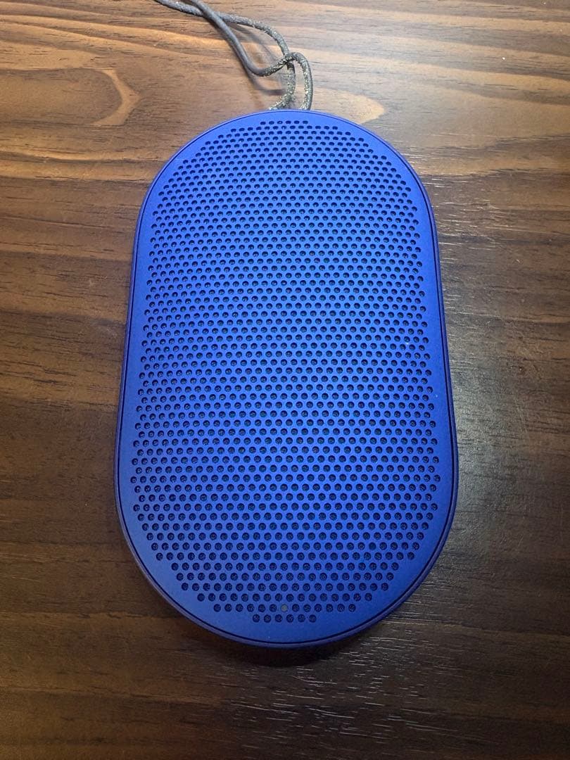 Beoplay P2 ブルー　ケース付
