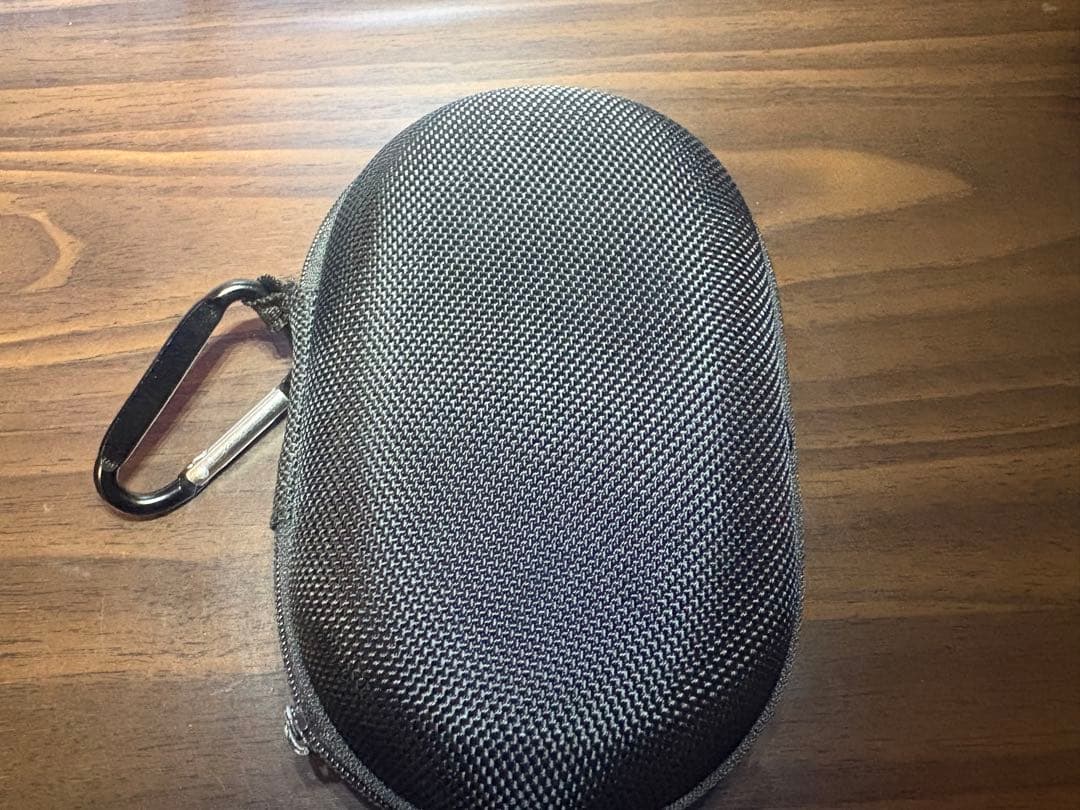 Beoplay P2 ブルー　ケース付