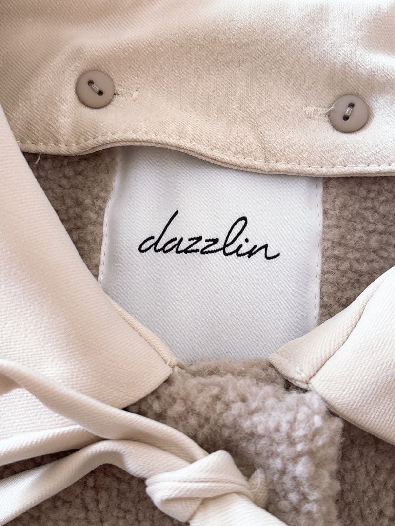 森香澄コラボ　dazzlin リボンモチーフボアコート