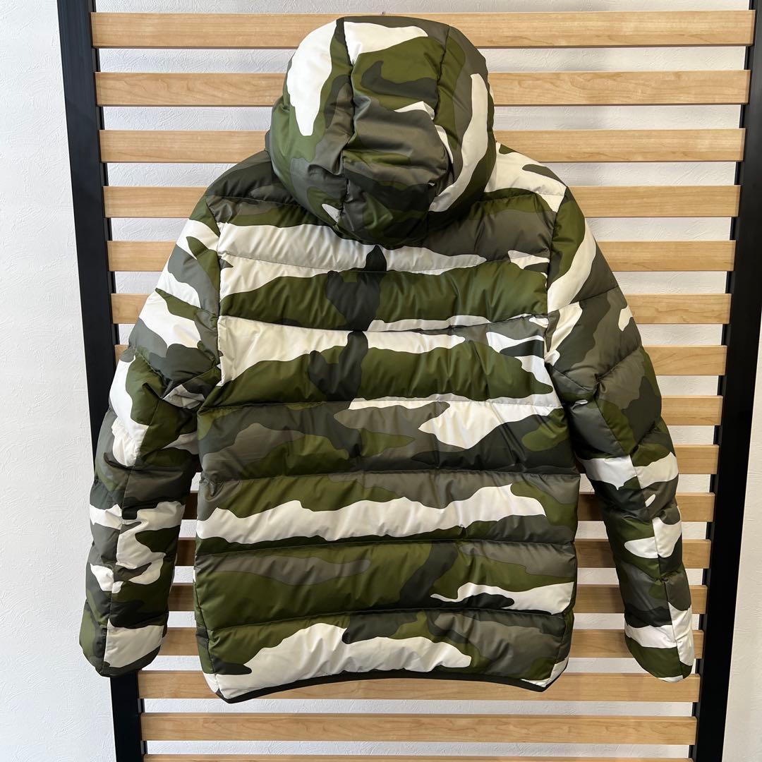 美品 ナイキ 迷彩 カモフラ ダウンジャケット サイズL