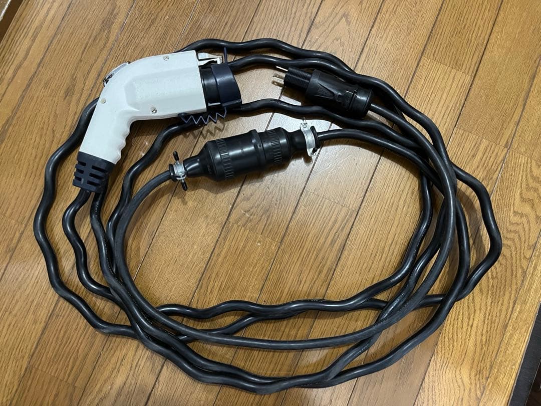 EV 200V充電ケーブル 100 V変換ケーブル付 おまけ付