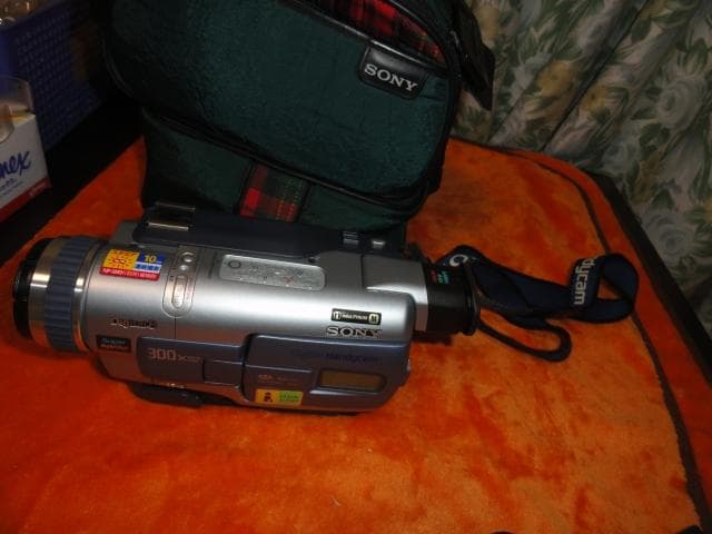動作品◆SONY ＴＲＶ３００　Digital８　極上品