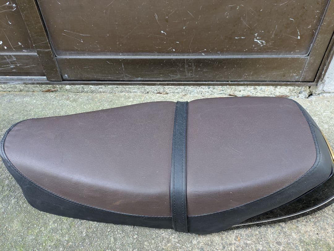 YAMAHA SR400 純正シート